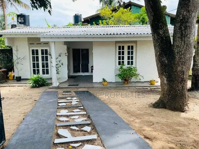 House For Sale In Ja-Ela, Ekala