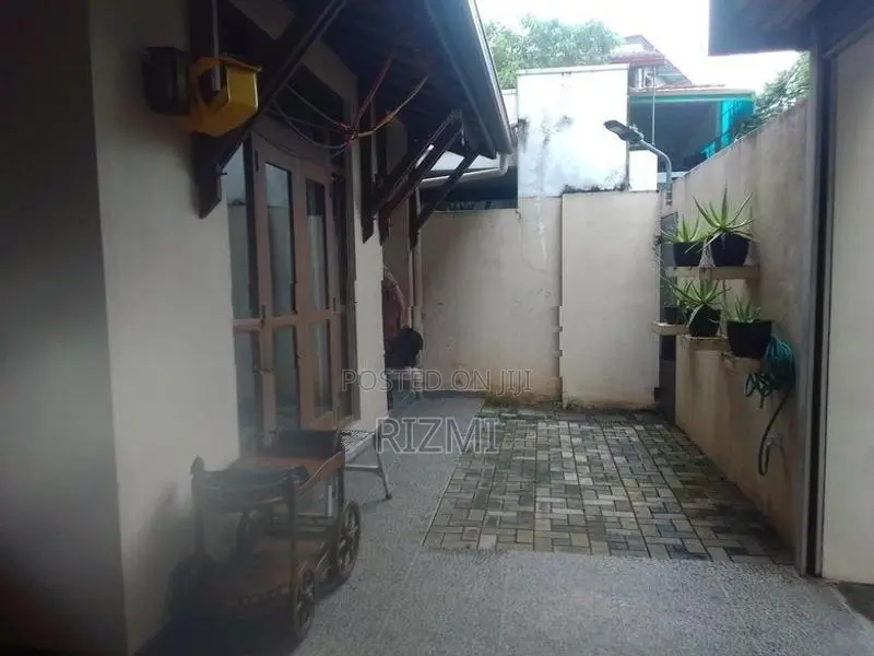 5BR 2 Storey Individual House for Rent in Dehiwala Kawdana