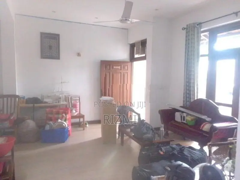 5BR 2 Storey Individual House for Rent in Dehiwala Kawdana