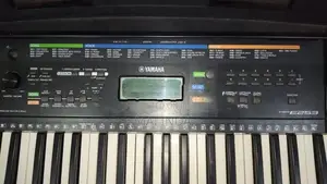 Yamaha PSR E253 KEYBOARD