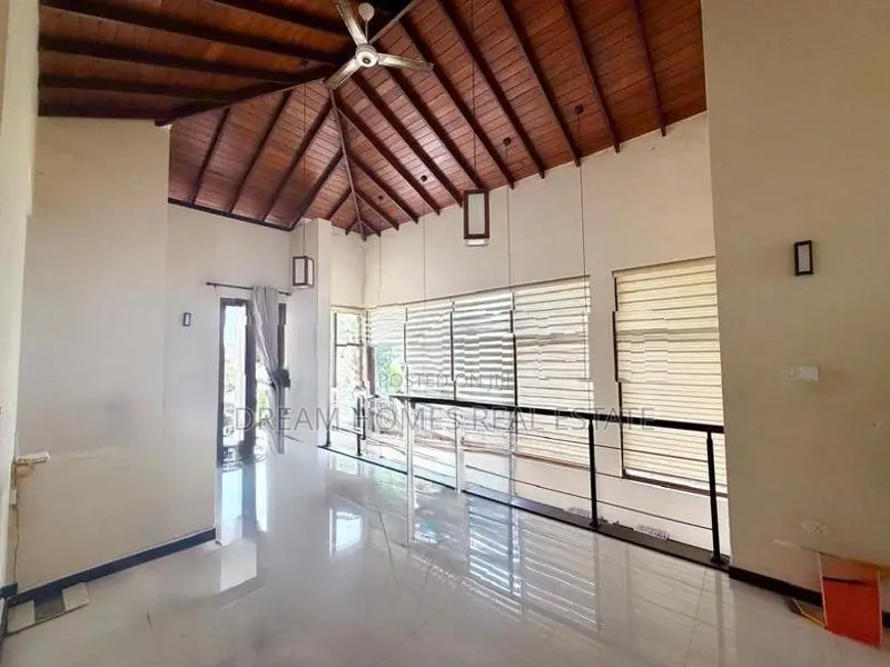 Old 4BR House for Sale in Nugegoda