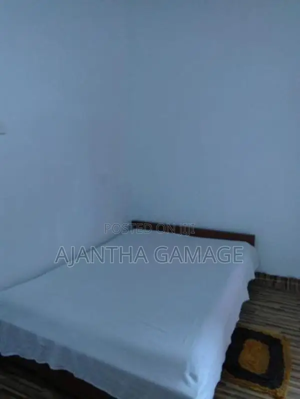 Fully Furnished Room for Rent- Battaramulla