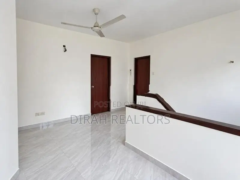 4BR House for Rent | Colombo 07 (ZR-0031)