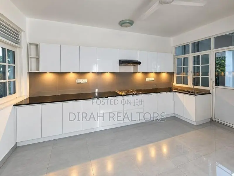 4BR House for Rent | Colombo 07 (ZR-0031)