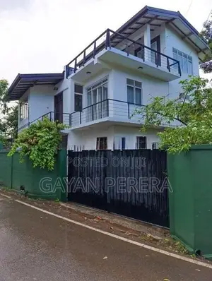 House For Rent In Nugegoda Embuldeniya - Upstairs