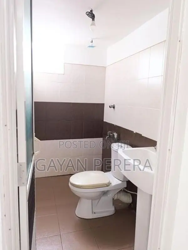 House For Rent In Nugegoda Embuldeniya - Upstairs