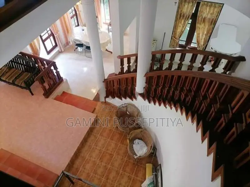 House For Sale in Hanthana