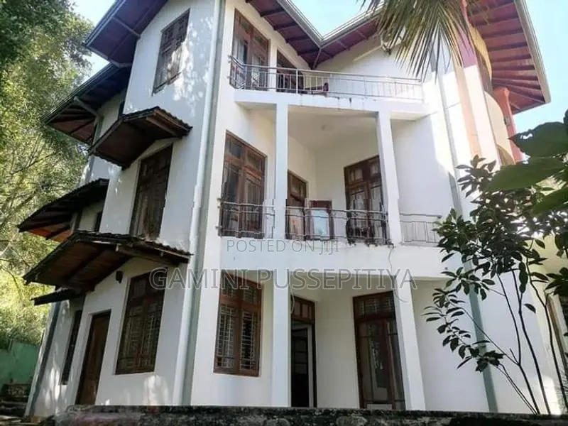 House For Sale in Hanthana