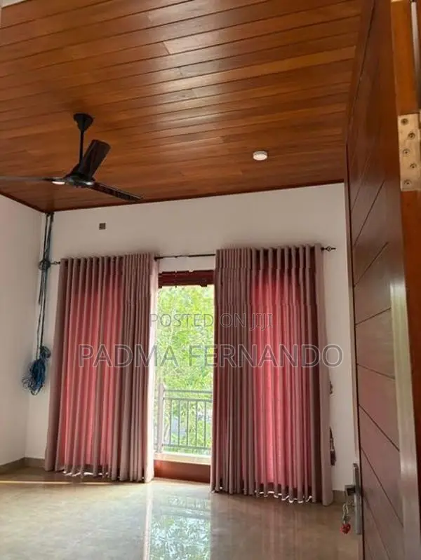 Upstairs Annex for Rent – Boralesgamuwa