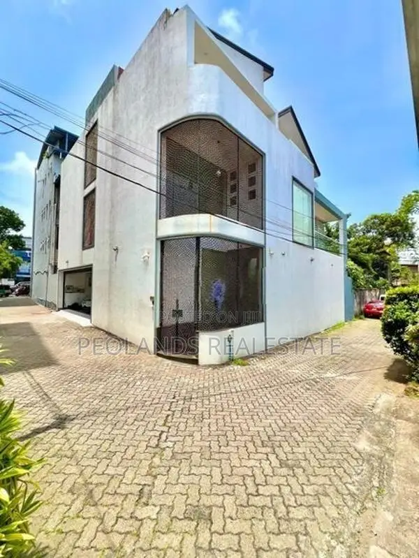 (NR691) Modern Luxury House for Rent in Colombo 07