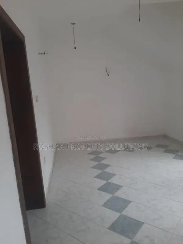 Glound floor house for rent in mount lavinia