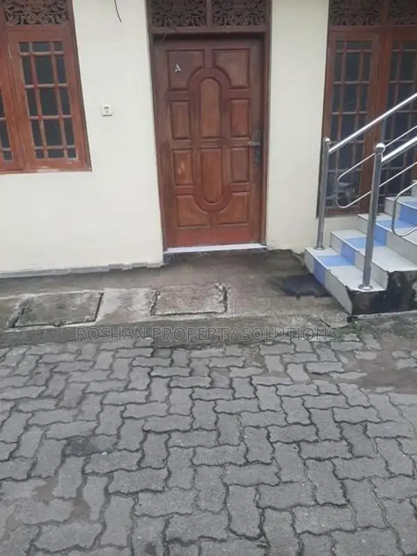 Glound floor house for rent in mount lavinia