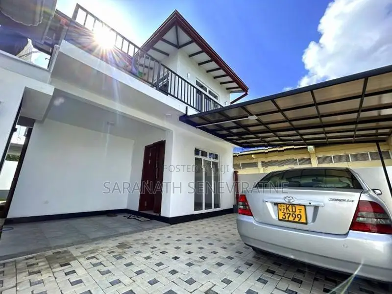 Brand-New House in Gated Community Odiliya Pelanwatta Kottawa