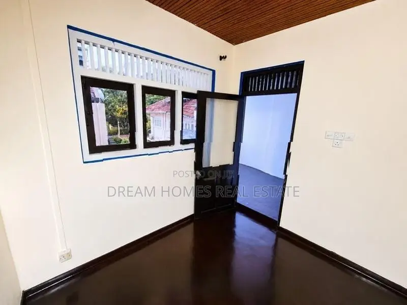 Versatile 1-Bedroom Office for Rent – Colombo 05