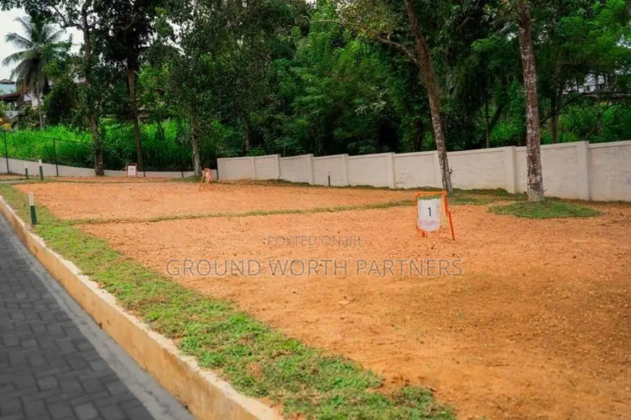 මාලඹෙට සමීපව අගනා නේවාසික බිම් කොටස් කිහිපයක් විකිණීමට