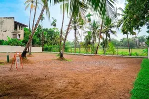 Prime Land Plots for Sale Near Hemas Hospital (තලවතුගොඩ නගරයෙන්)