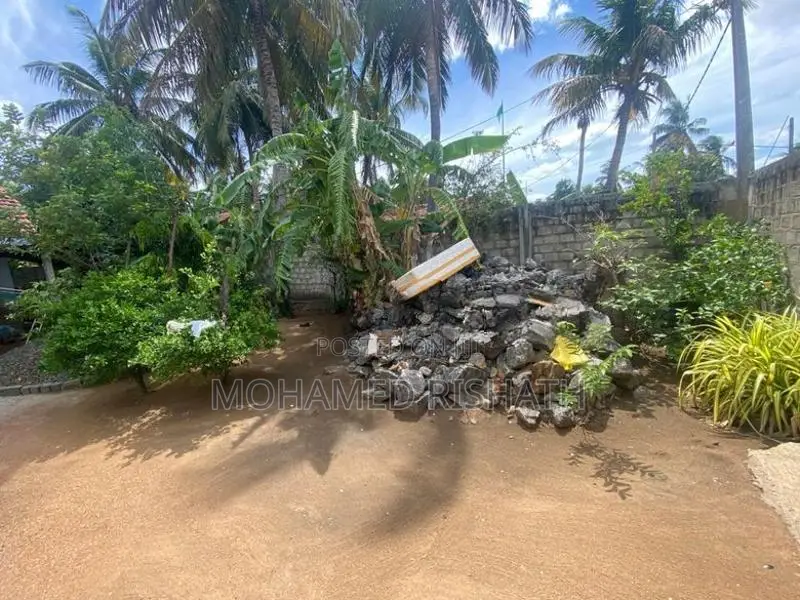 Land For Sale – Approx. 21.9 Perches Clear Deed Ideal House
