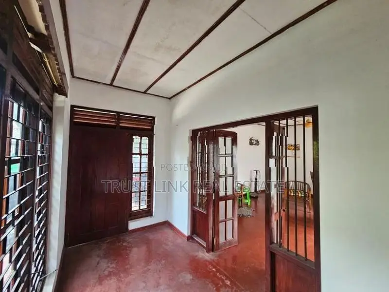 Single-Story House For Sale In Kandana