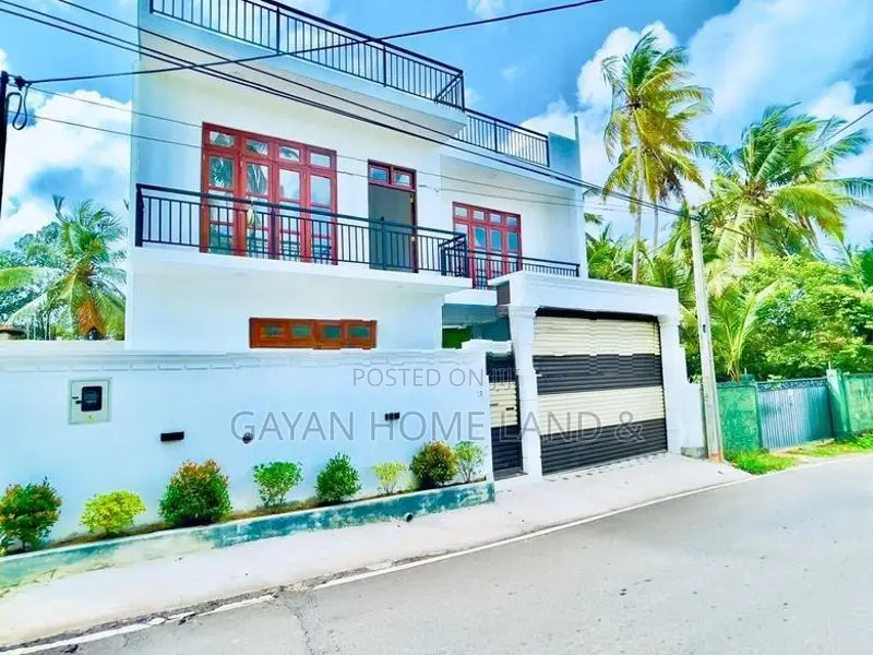A Luxury Three Storey Quality House For Sale In Piliyandala Kesbewa