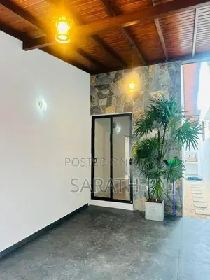 Well Build Brand New House In Athurugiriya