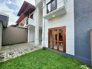 Modern Designed Super Luxury Three Story House for Sale – Boralesgamuw