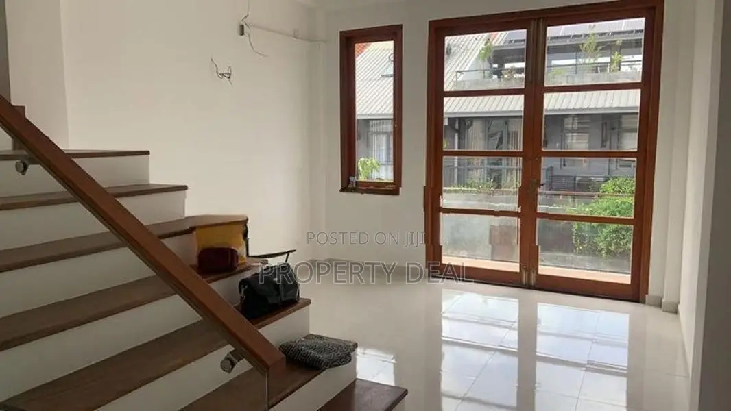 🏡 Spacious 4 Bedroom House for Rent Colombo 05 - PDH286