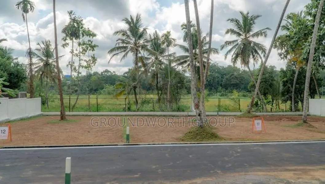 Valuable Land for Sale in Thalawathugoda S9