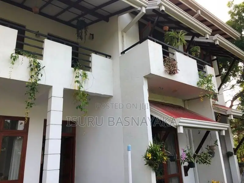 Piliyandala Gedabuwana 05 Rooms House for Rent