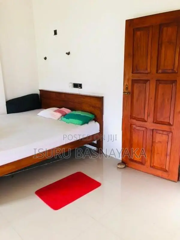 Piliyandala Gedabuwana 05 Rooms House for Rent