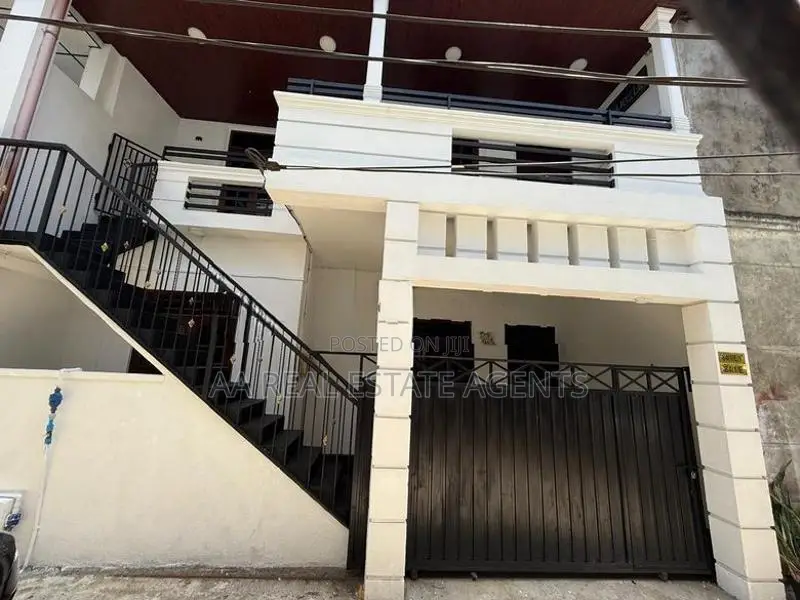 Two Storey House for Sale in Wellampitiya