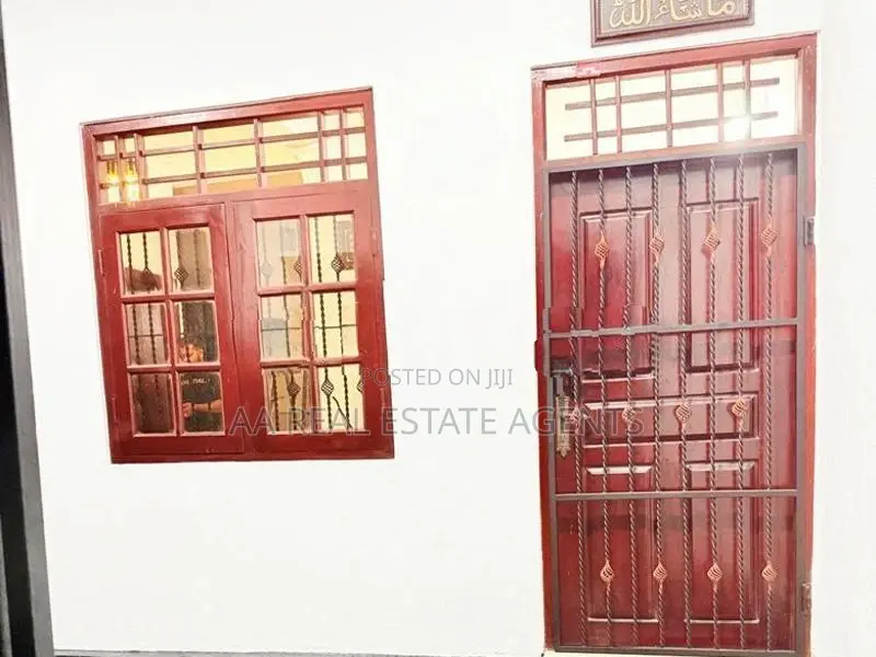 Two Storey House for Sale in Wellampitiya