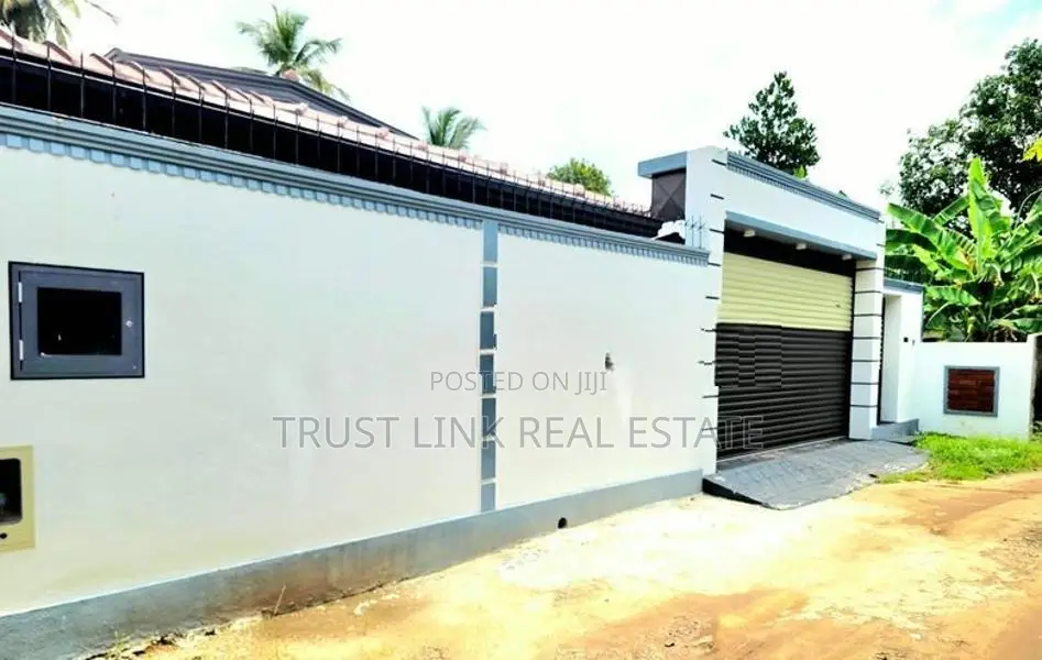 Brand New Single Story House for Sale in Mahara Kadawatha