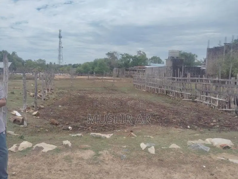 Land for Sale in Akkaraipattu