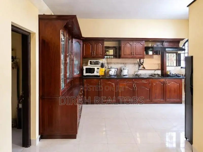 7BR House for Sale | Nugegoda (DS-020)