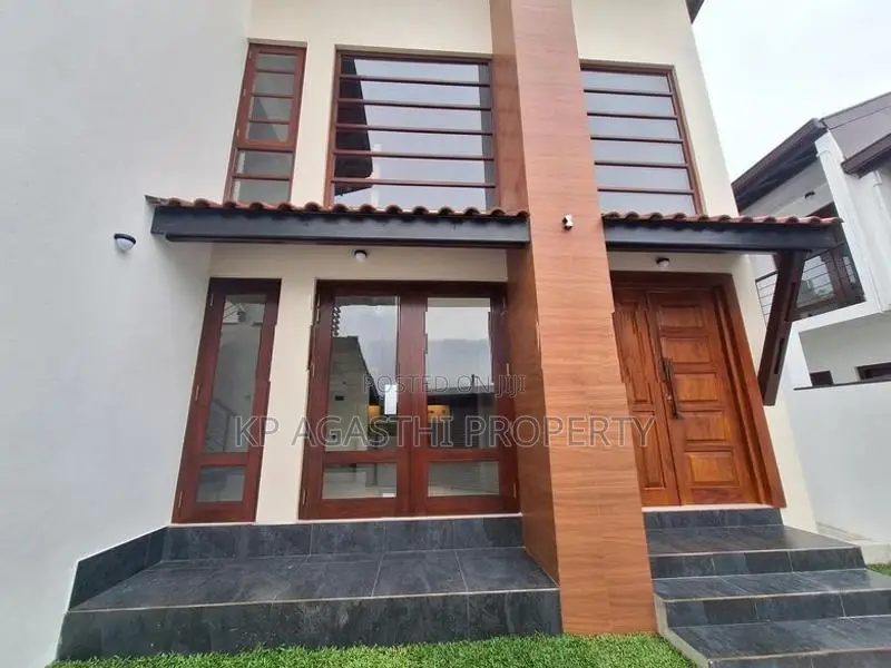 brand new luxury house for sale in Battaramulla