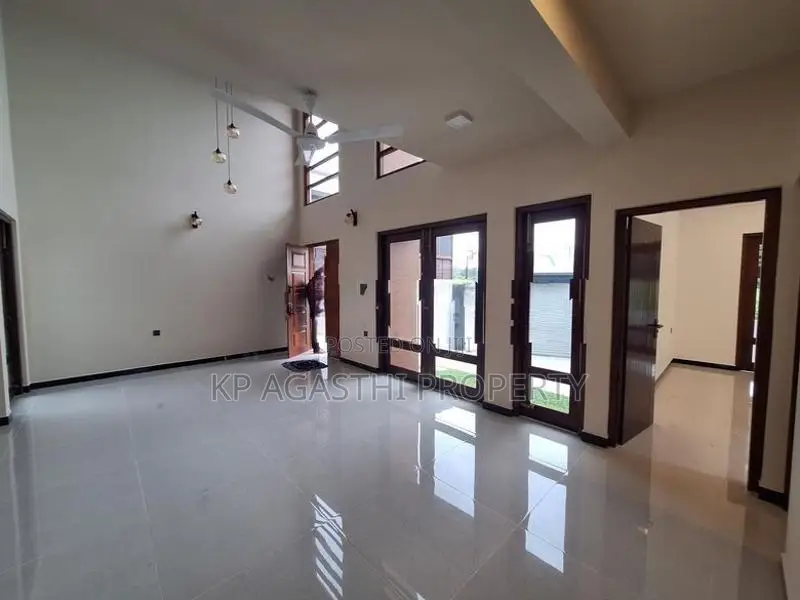 brand new luxury house for sale in Battaramulla