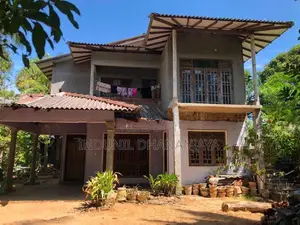 Land with House for Sale Higurakgoda