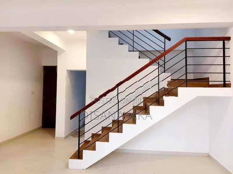 super luxury house for sale in thalahena Ds49393
