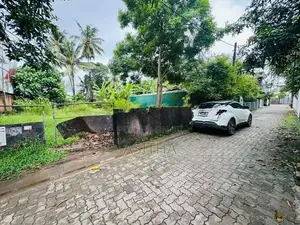 Land for Sale බොරලැස්ගමුව
