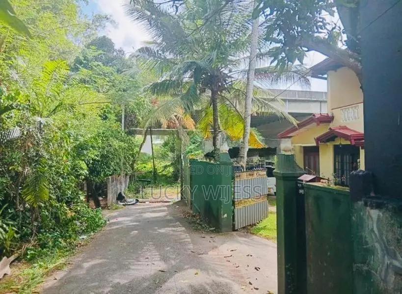 Land For Sale In Bandarawatte, Kadawatha