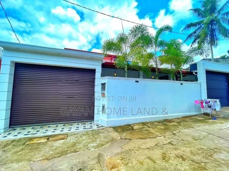 New Architecture Designed Quality Single Storey House in Polgasowita