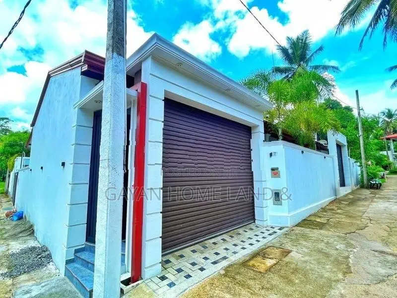 New Architecture Designed Quality Single Storey House in Polgasowita