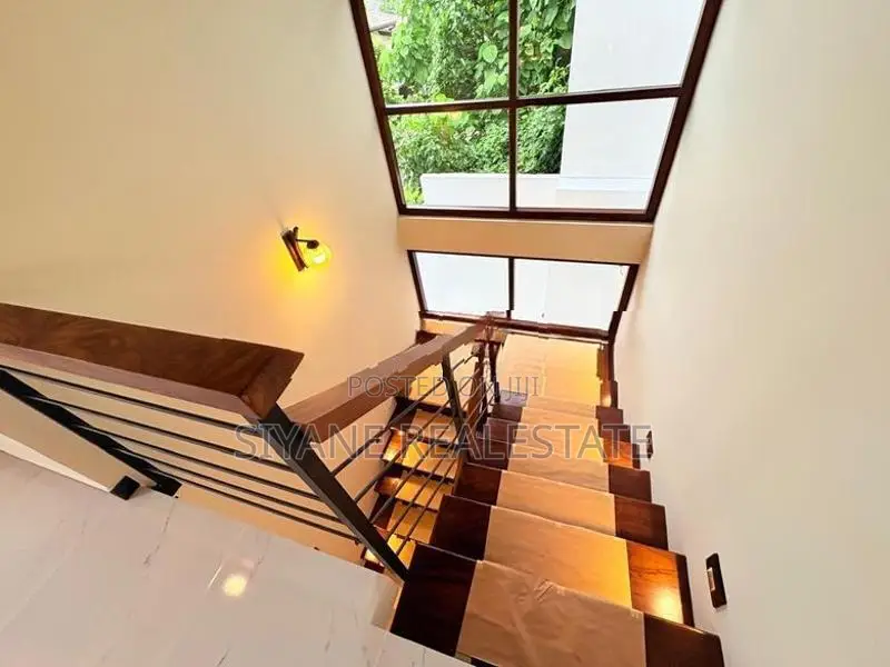 Brand New Luxury Modan House Sale in Battaramulla
