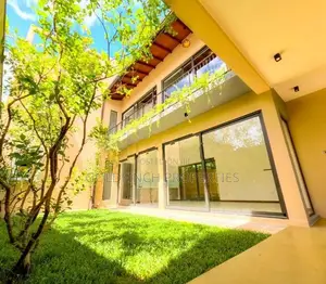 Brand New Luxury House For Sale At Lake Road, Battaramulla