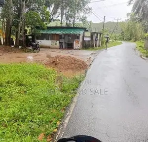 168 Perches Land for Sale in Padukka