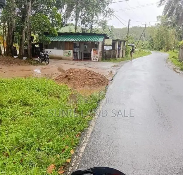 168 Perches Land for Sale in Padukka