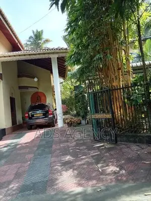 Two Storey House For Sale In Peradeniya