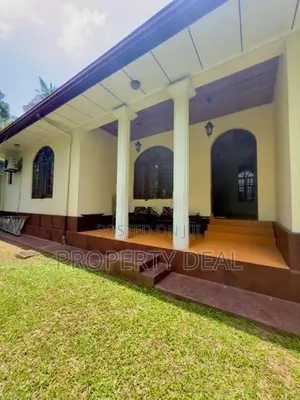 Modern House for Sale in Malabe – PDH372