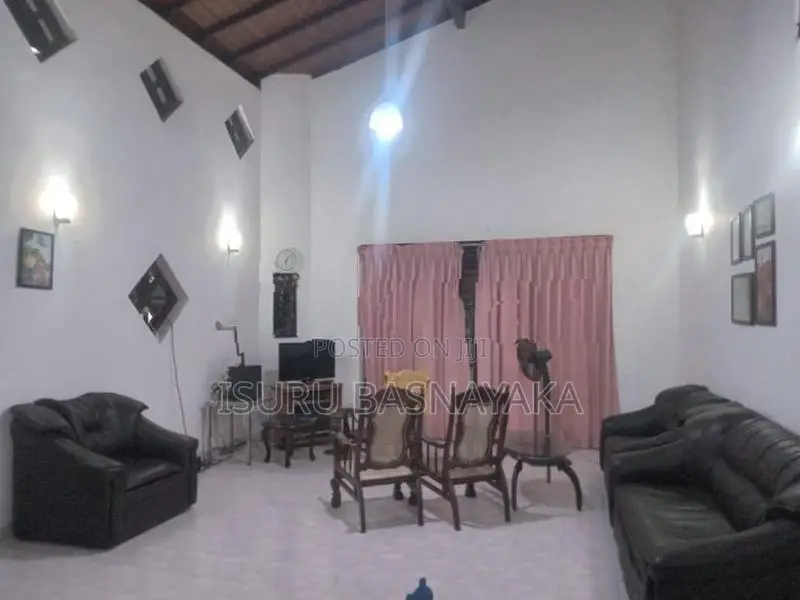 Piliyandala Gedabuwana 02 Story House With 65 Perches Land For Rent