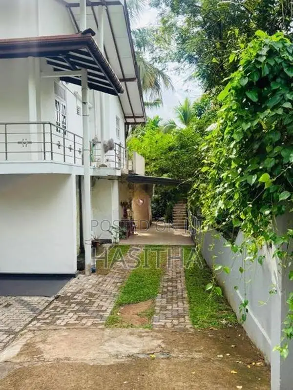 Upstairs House for Rent - Homagama